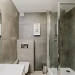 Red House - Kamienica Blisko Morza 3*