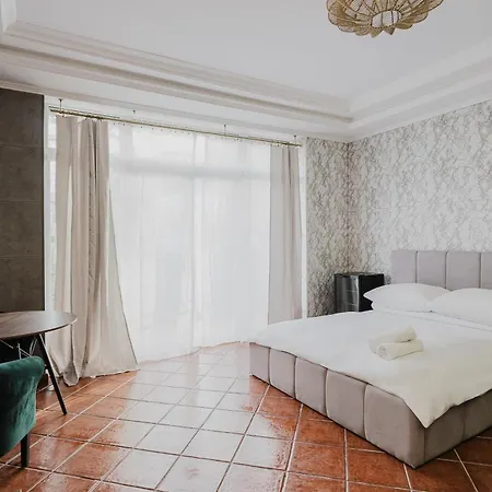 Red House - Kamienica Blisko Morza 3* Gdynia