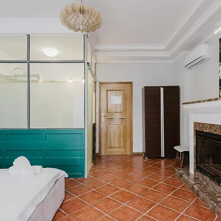 Red House - Kamienica Blisko Morza Gdynia