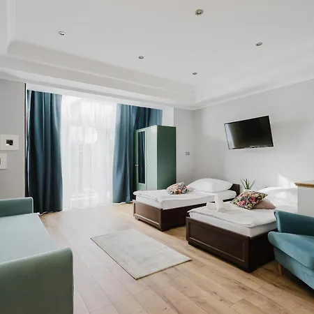 Guest house Red House - Kamienica Blisko Morza *