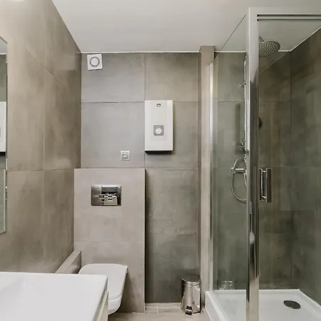 Red House - Kamienica Blisko Morza 3*