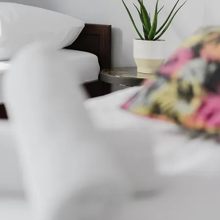 Red House - Kamienica Blisko Morza 3*