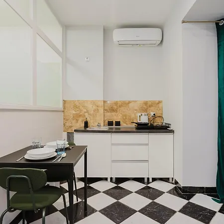 Red House - Kamienica Blisko Morza