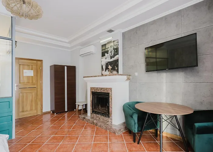 Penzion Red House - Kamienica Blisko Morza Gdyně