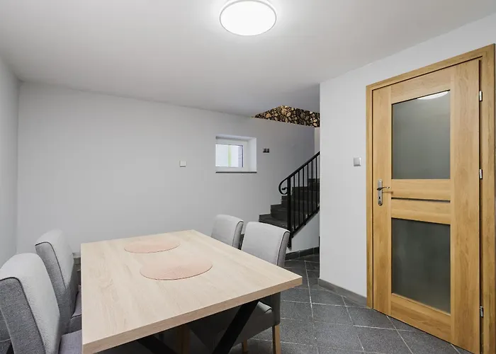 Red House - Kamienica Blisko Morza Penzion Gdyně