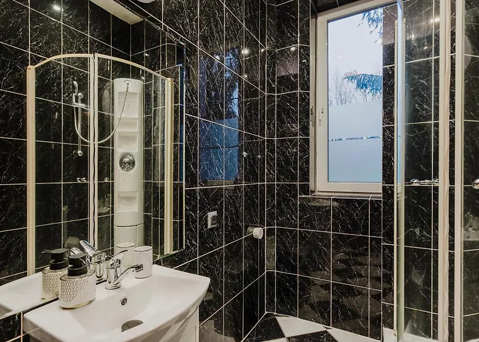 Red House - Kamienica Blisko Morza Penzion