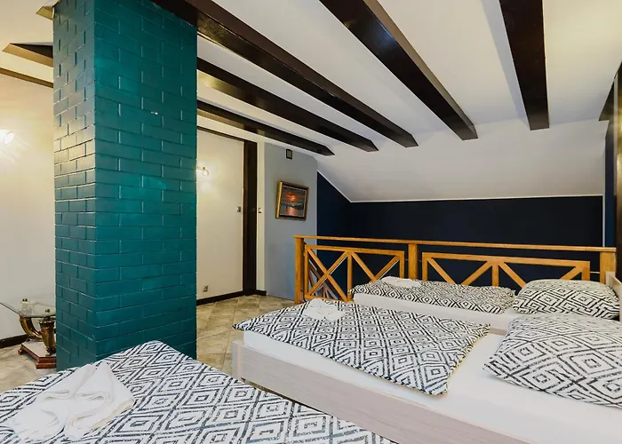 Red House - Kamienica Blisko Morza Penzion 3*