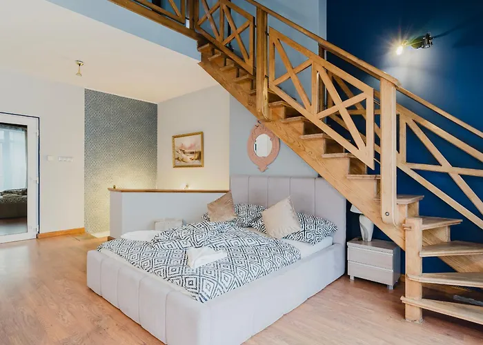 Penzion Red House - Kamienica Blisko Morza Gdyně