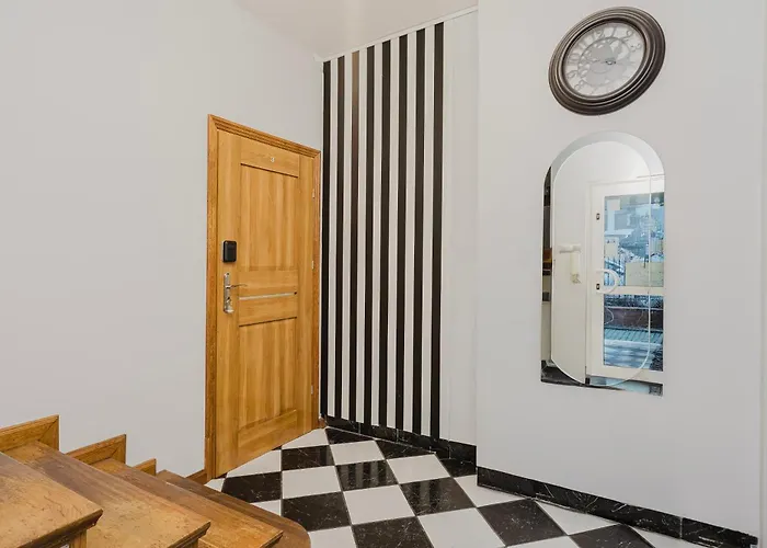 Penzion Red House - Kamienica Blisko Morza Gdyně